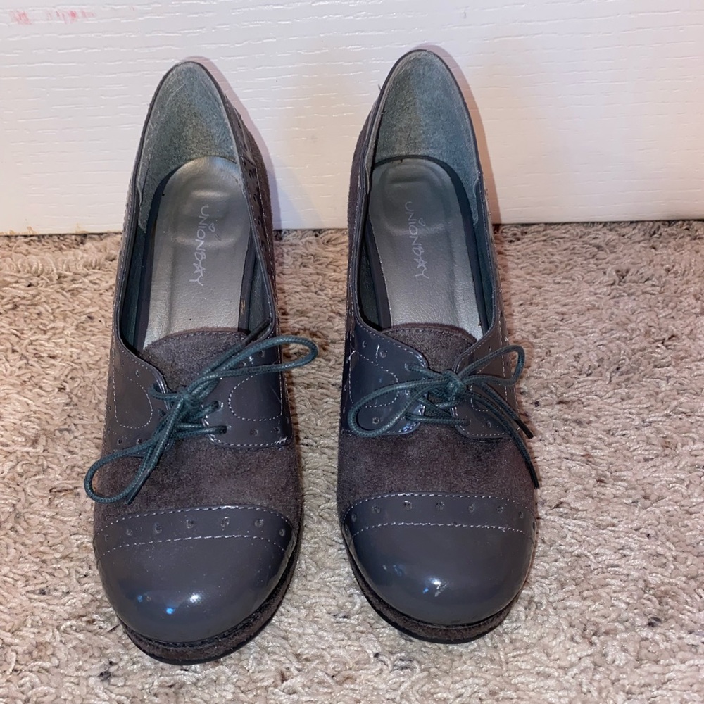 Size 8 gray heels